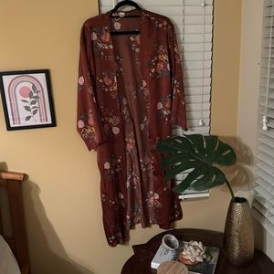Relaxed Brown Floral Open-front Kimono - fits all sizes.